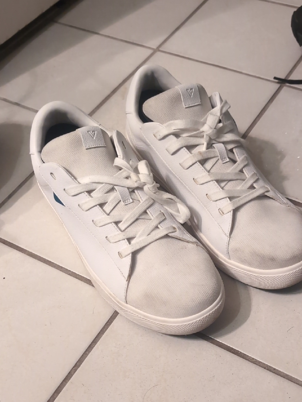 Vessi White SOHO Waterproof Sneakers Men Size 10